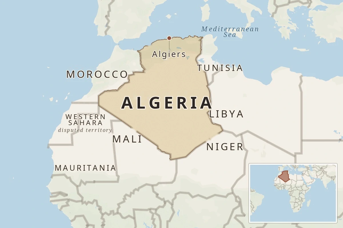 Map showing Algeria in North Africa, bordered by Morocco, Western Sahara, Mauritania, Mali, Niger, Libya and Tunisia, with Algiers on the Mediterranean coast and a wider Africa locator.