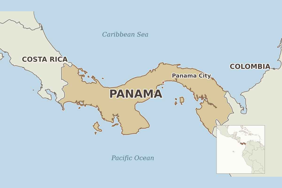 Map of Panama between Costa Rica and Colombia, showing Panama City, the Caribbean Sea, Pacific Ocean, and a wider regional locator.