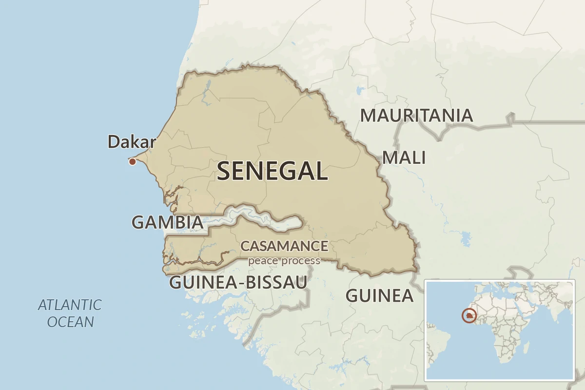 Map of Senegal showing Dakar, neighbouring countries, the Atlantic Ocean, Casamance, and Senegal’s location in Africa.
